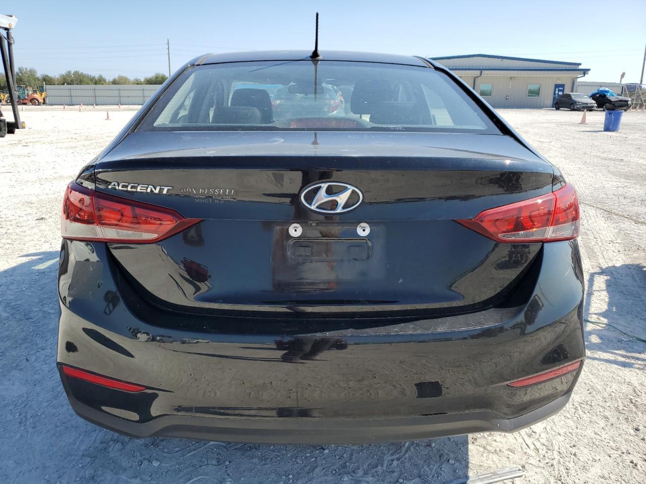 2019 HYUNDAI ACCENT SE - Image 6
