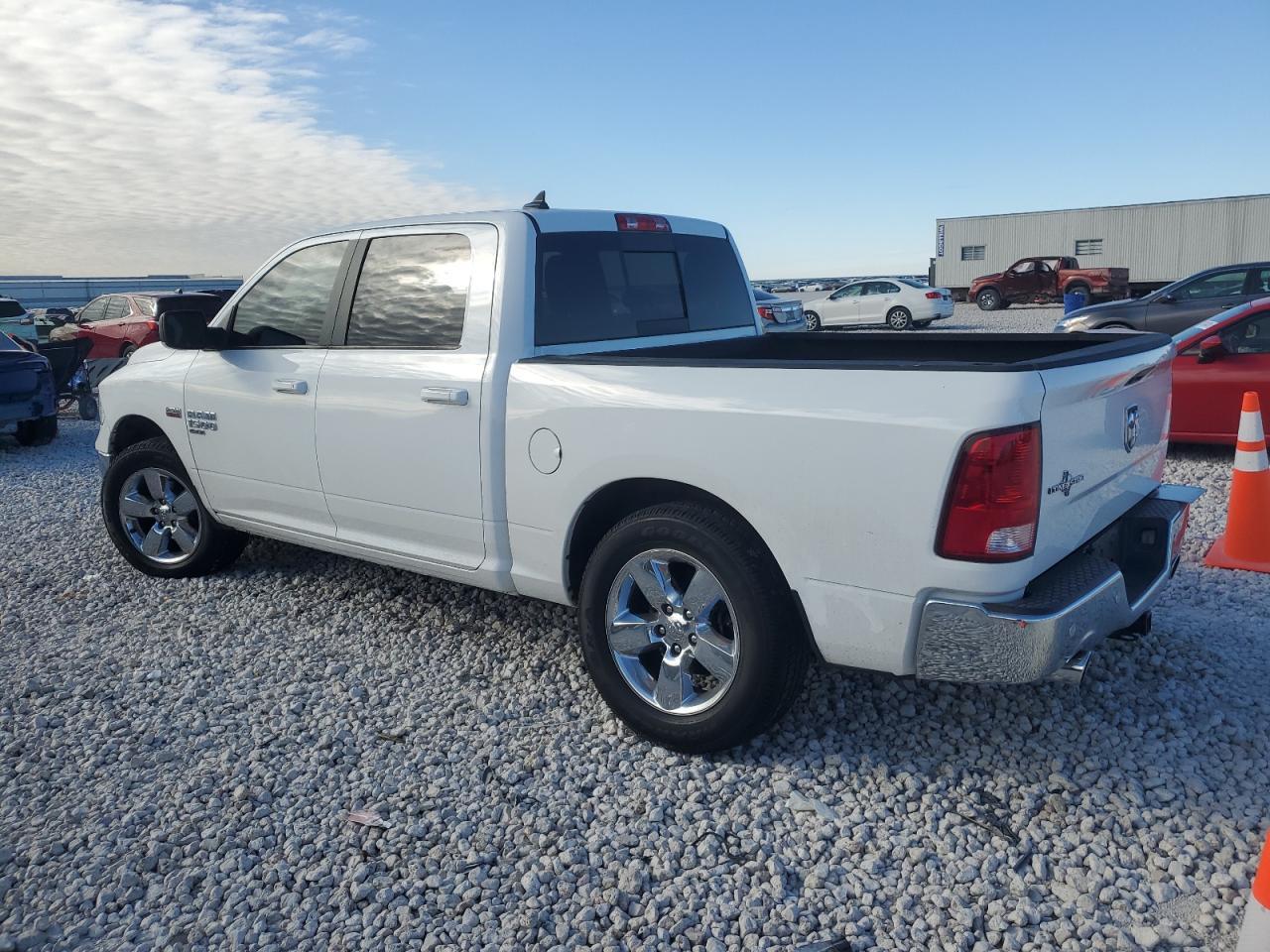 2019 RAM 1500 CLASS - Фото 2