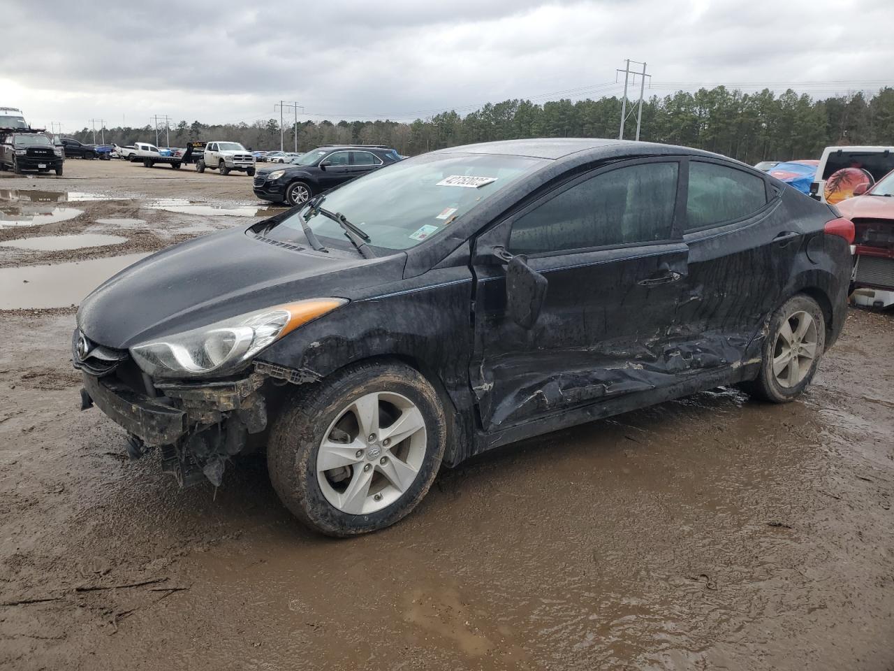 2013 HYUNDAI ELANTRA GL