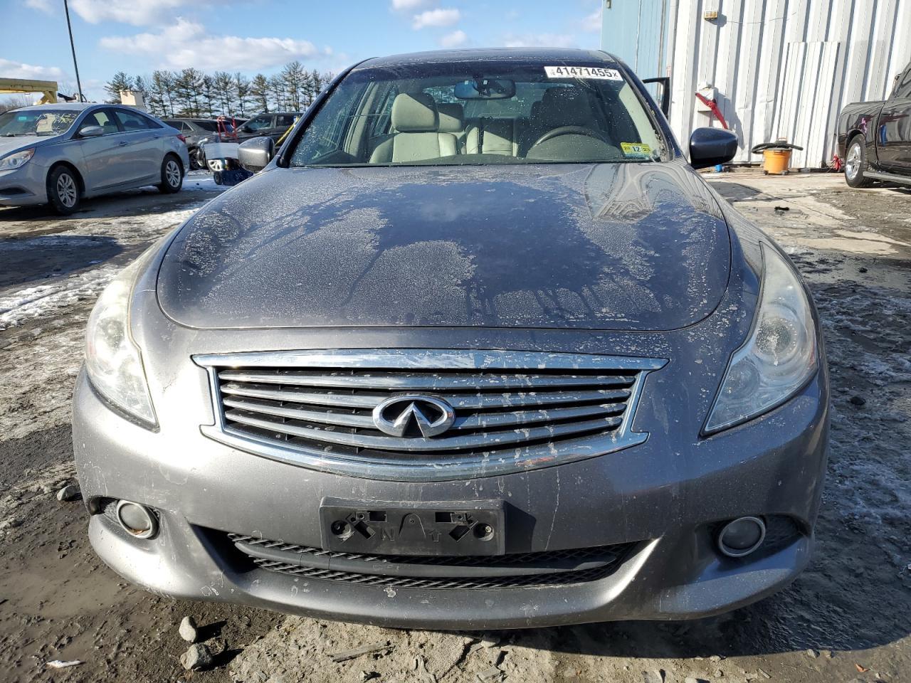 2011 INFINITI G37 - Image 5