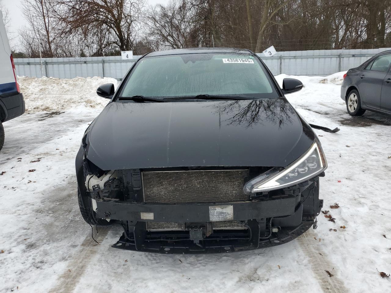 2019 HYUNDAI ELANTRA SE - Image 5
