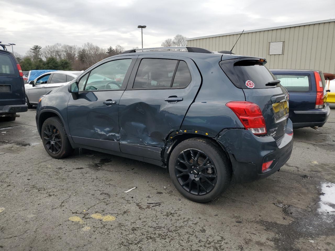 2021 CHEVROLET TRAX 1LT - Image 2