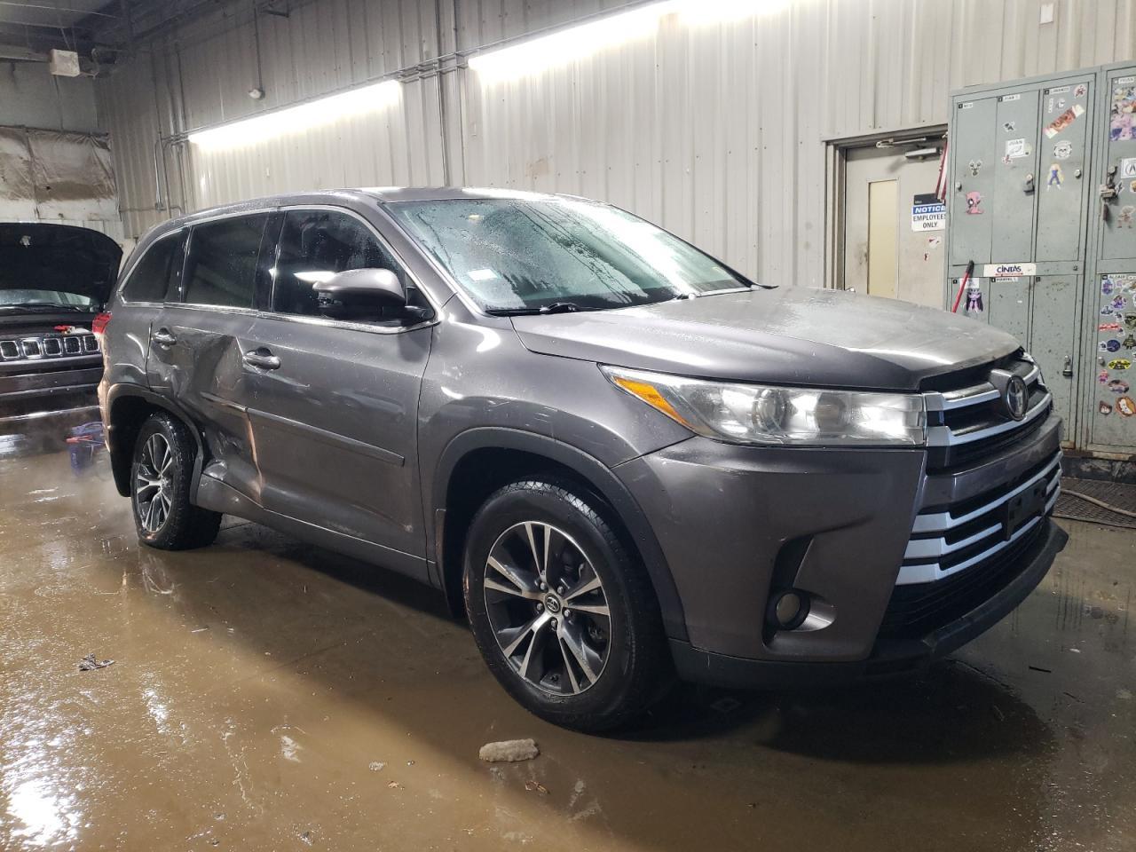 2018 TOYOTA HIGHLANDER - Image 4