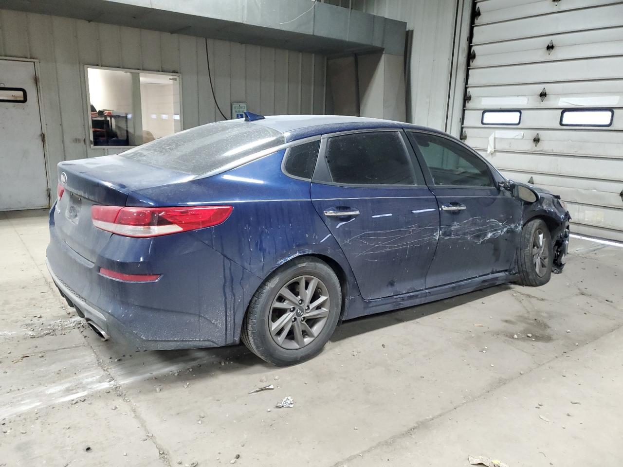 2019 KIA OPTIMA LX - Фото 3
