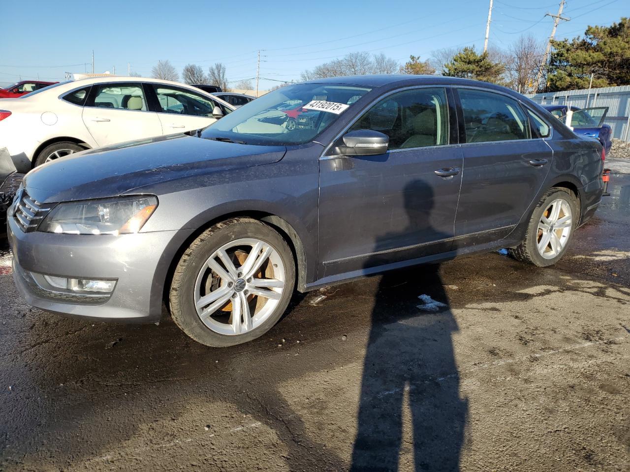 2013 VOLKSWAGEN PASSAT SEL