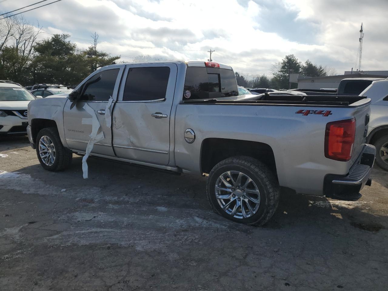 2018 CHEVROLET SILVERADO - Фото 2