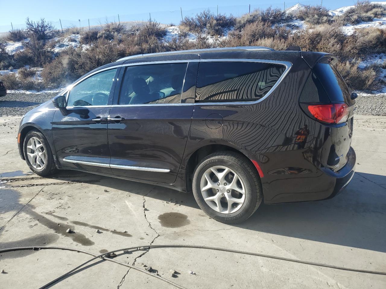 2017 CHRYSLER PACIFICA T - Image 2