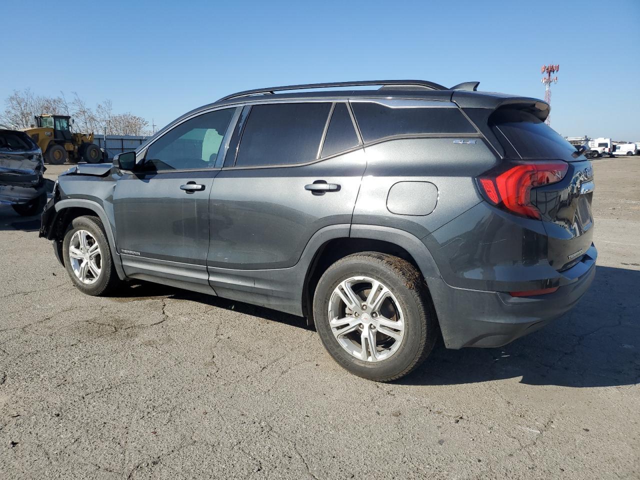 2018 GMC TERRAIN SL - Image 2