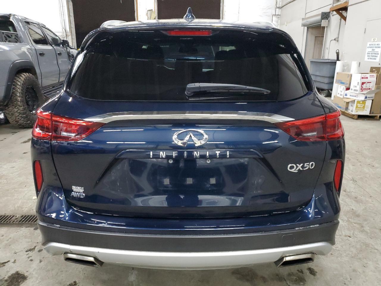 2019 INFINITI QX50 ESSEN - Image 6