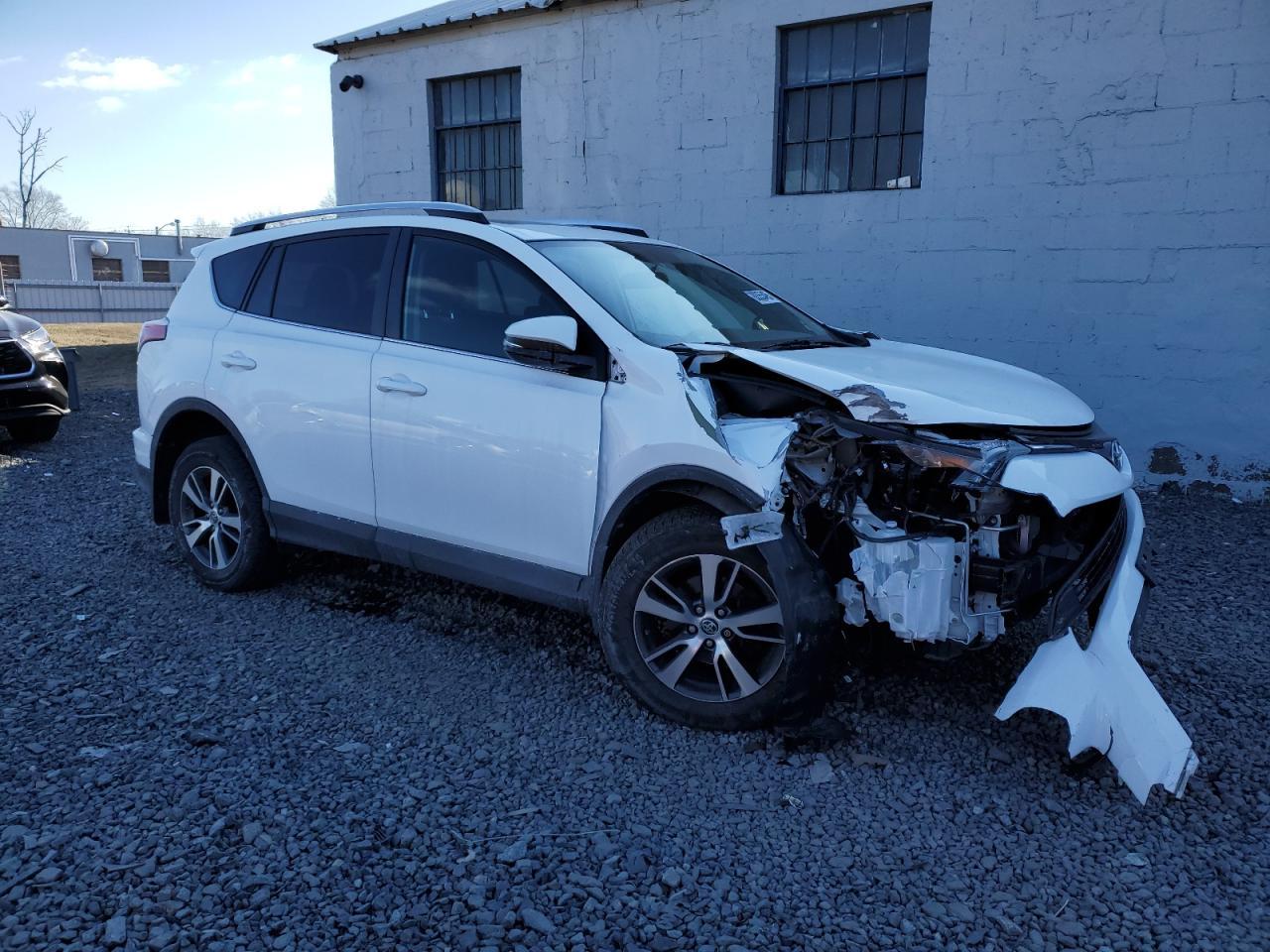 2016 TOYOTA RAV4 XLE - Фото 4