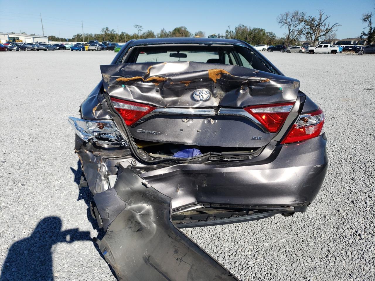 2017 TOYOTA CAMRY LE - Фото 6