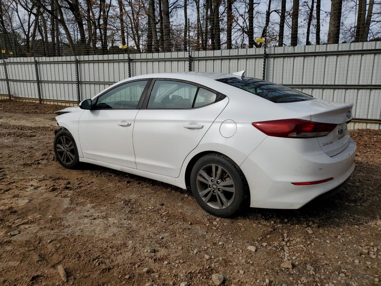 2018 HYUNDAI ELANTRA SE - Image 2