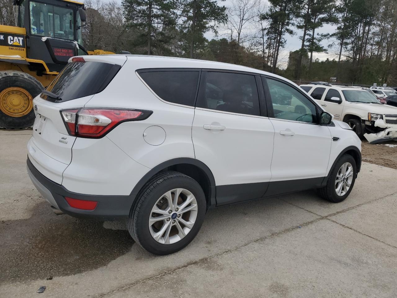 2017 FORD ESCAPE SE - Image 3
