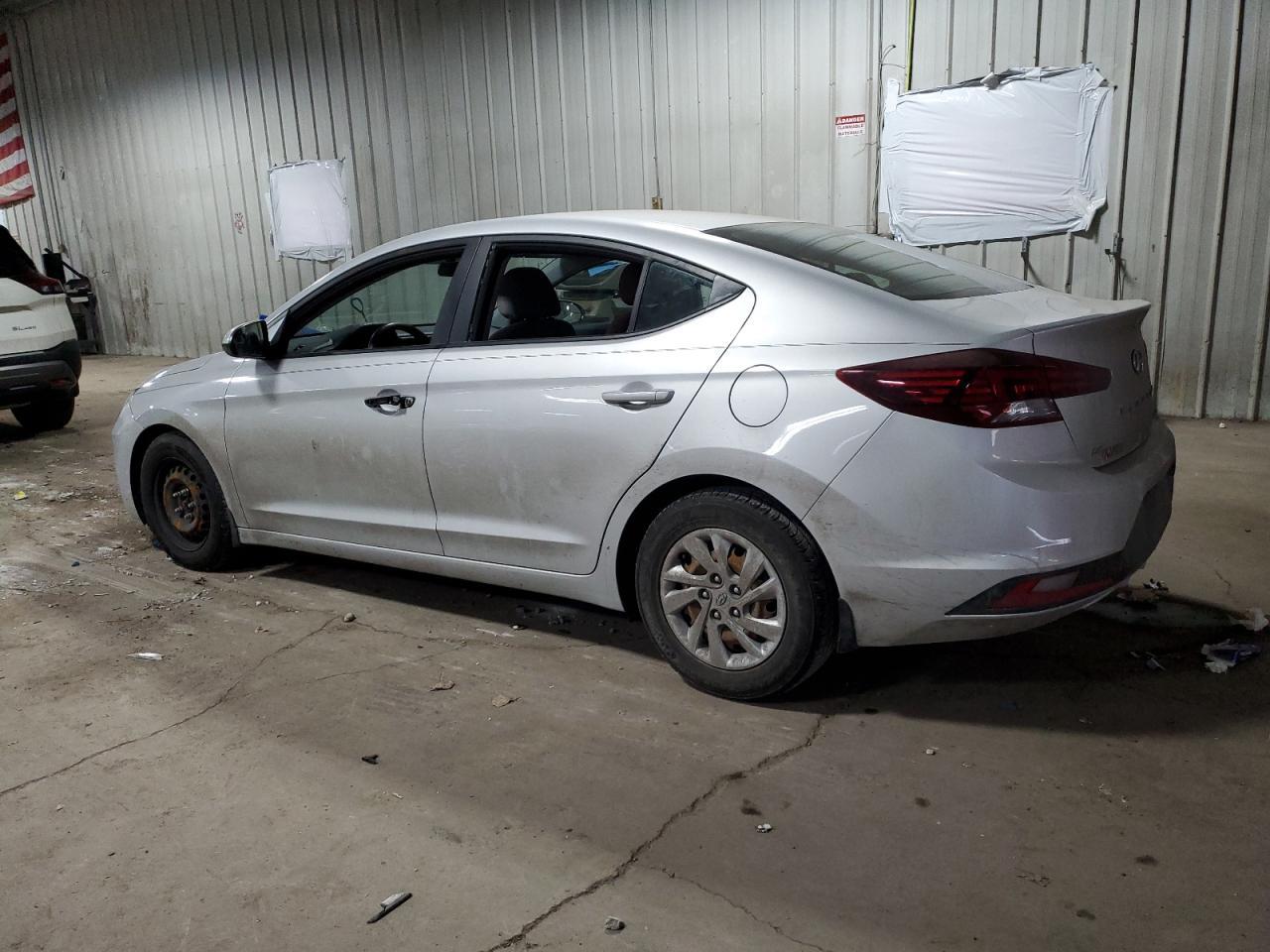2019 HYUNDAI ELANTRA SE - Фото 2
