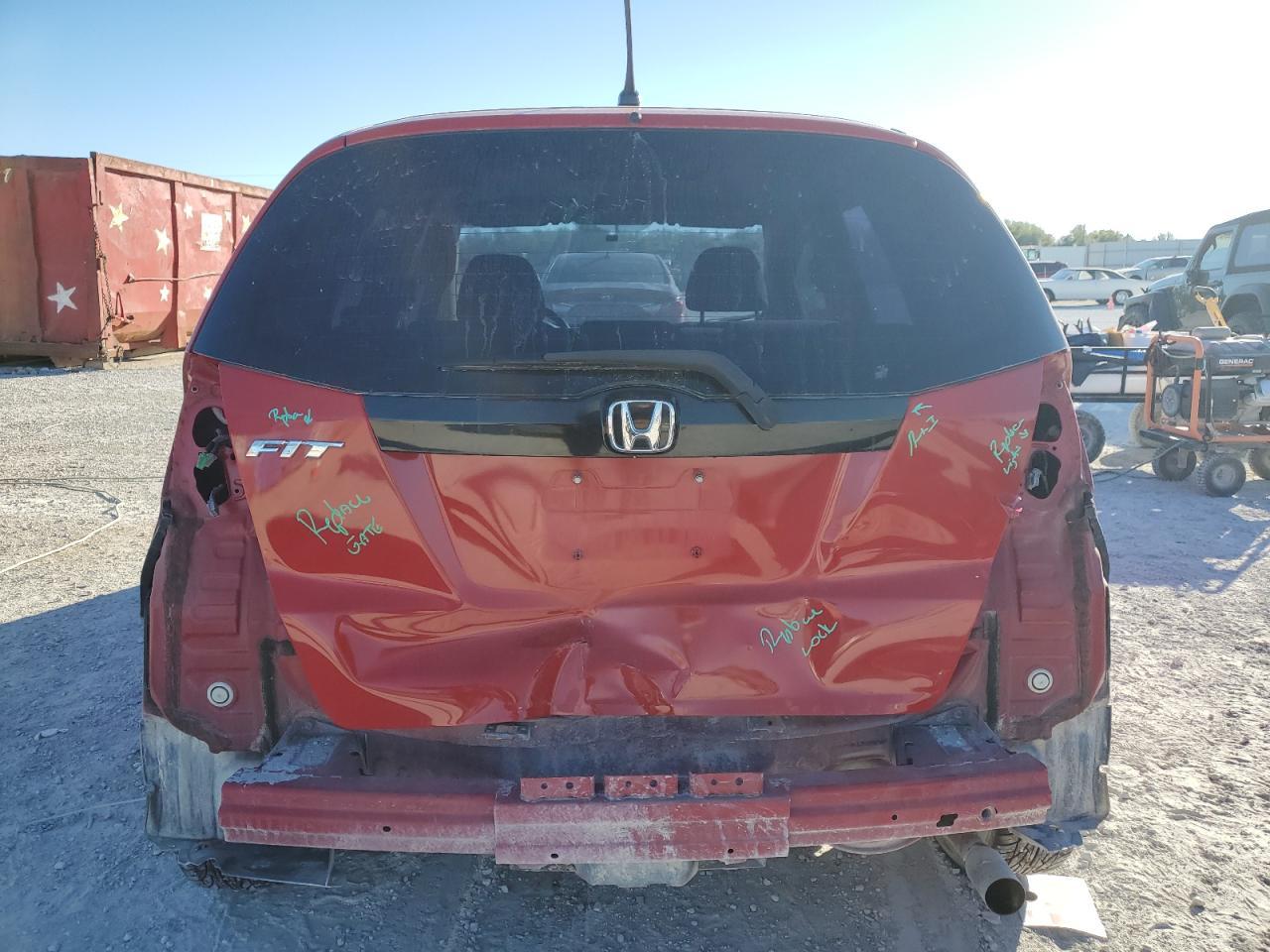 2011 HONDA FIT - Фото 6