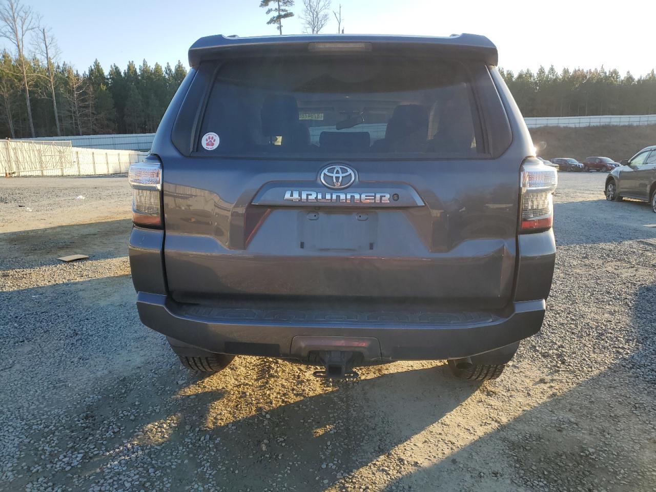 2019 TOYOTA 4RUNNER SR - Image 6