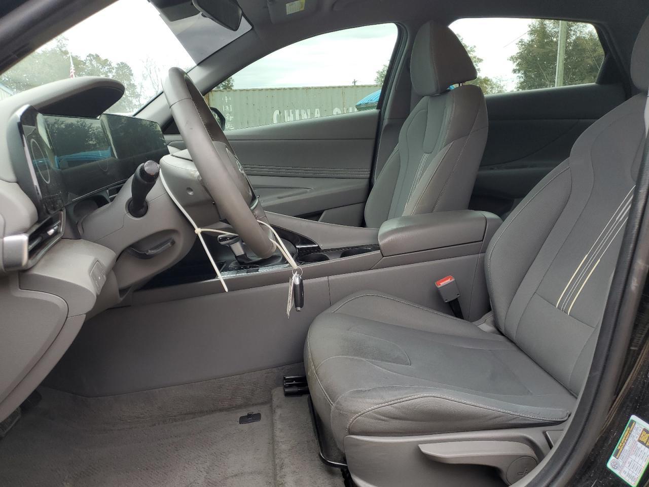 2023 HYUNDAI ELANTRA SE - Image 7
