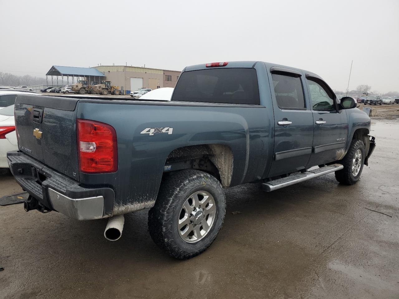 2013 CHEVROLET SILVERADO - Image 3