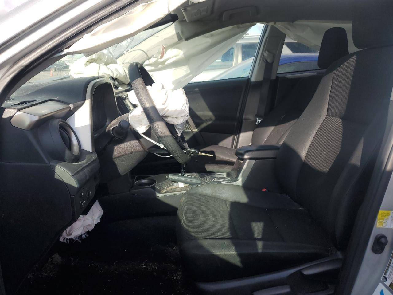2014 TOYOTA RAV4 LE - Фото 7