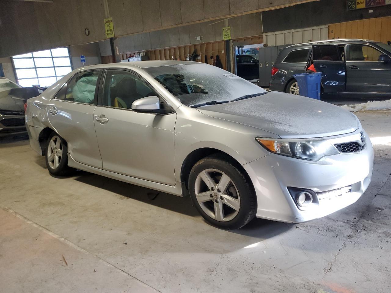 2014 TOYOTA CAMRY L - Image 4