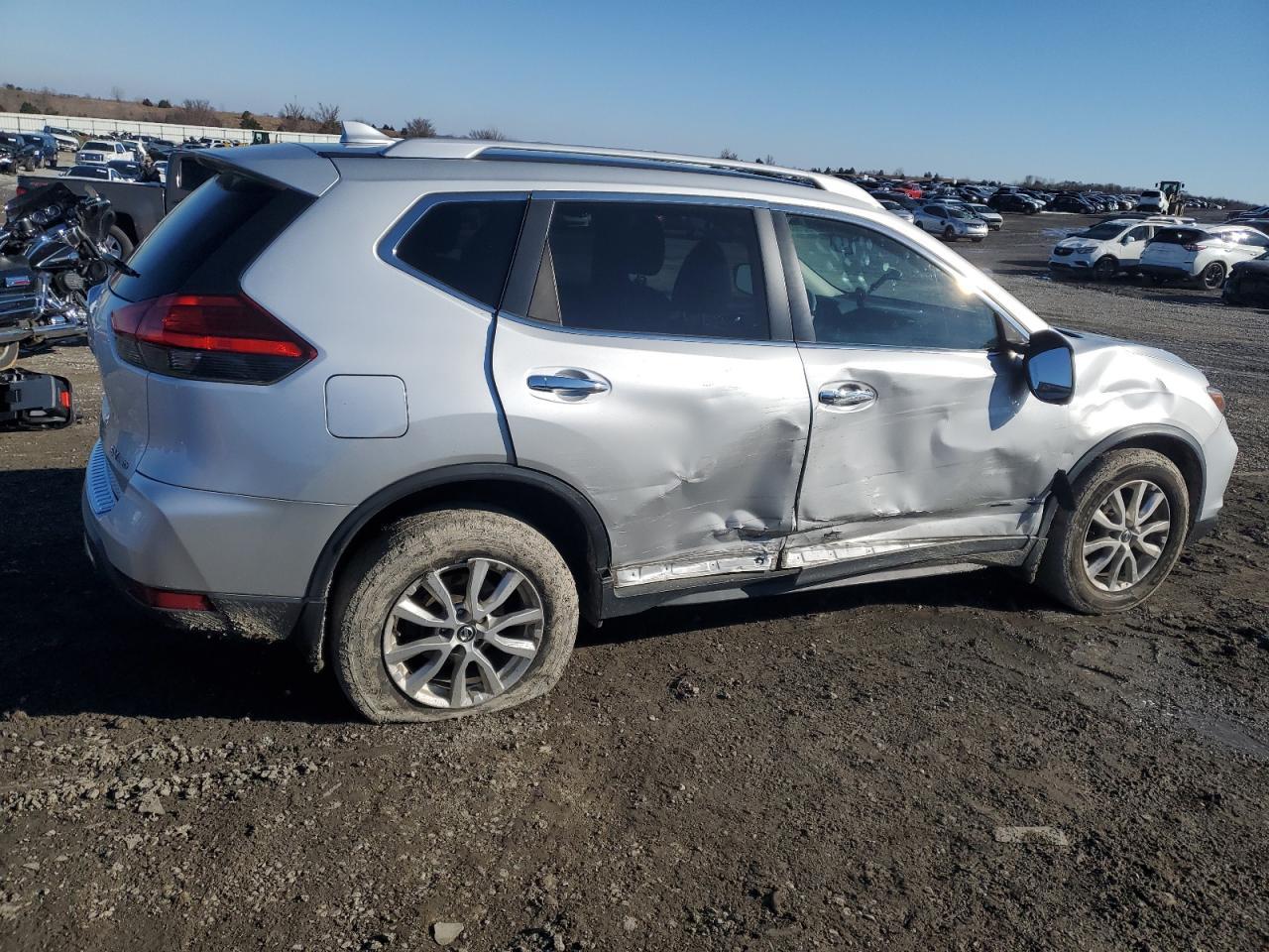 2017 NISSAN ROGUE S - Image 3