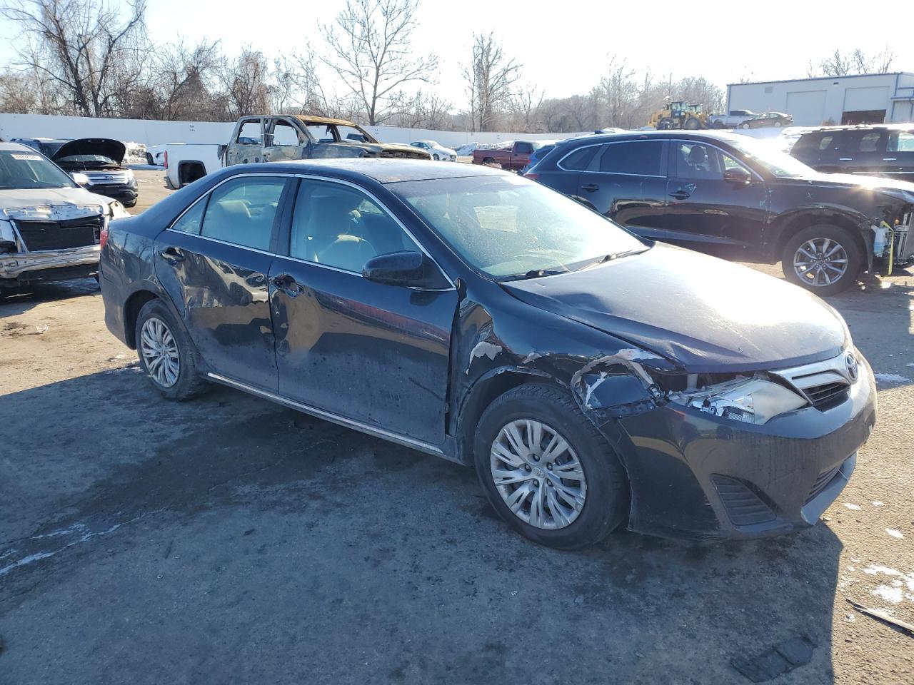 2014 TOYOTA CAMRY L - Фото 4