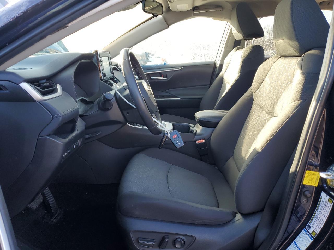 2022 TOYOTA RAV4 XLE - Image 7