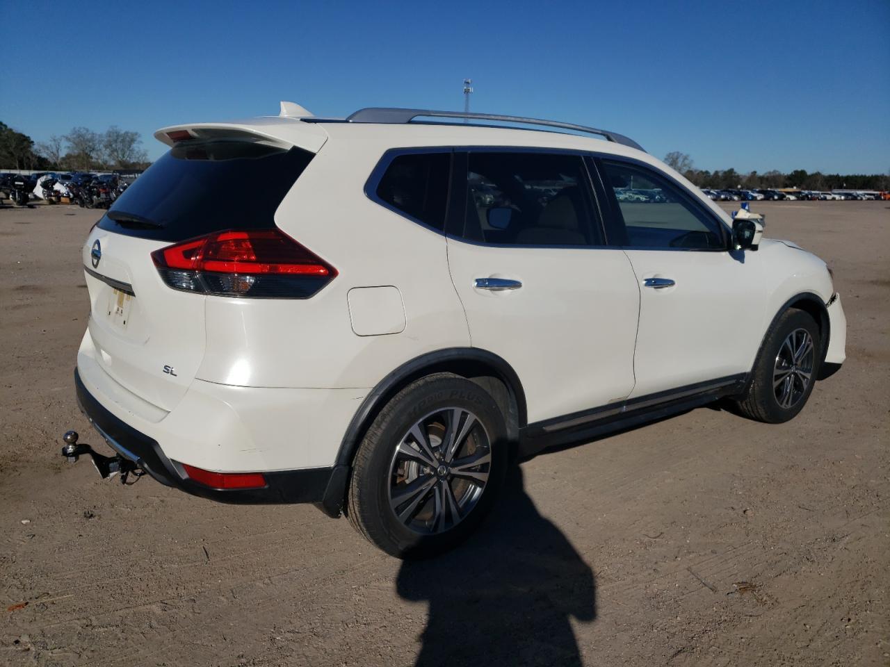 2017 NISSAN ROGUE S - Фото 3