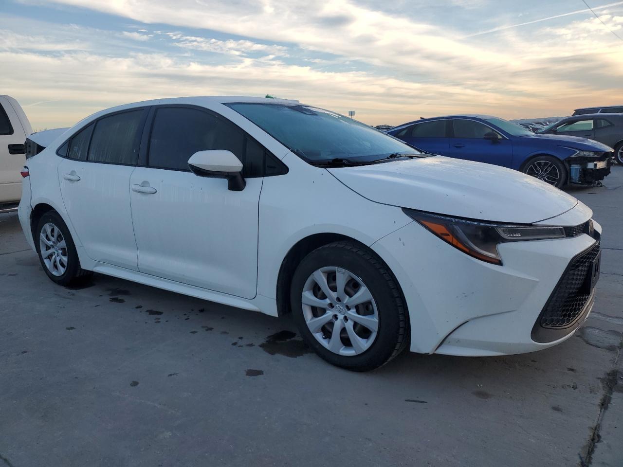 2021 TOYOTA COROLLA LE - Image 4