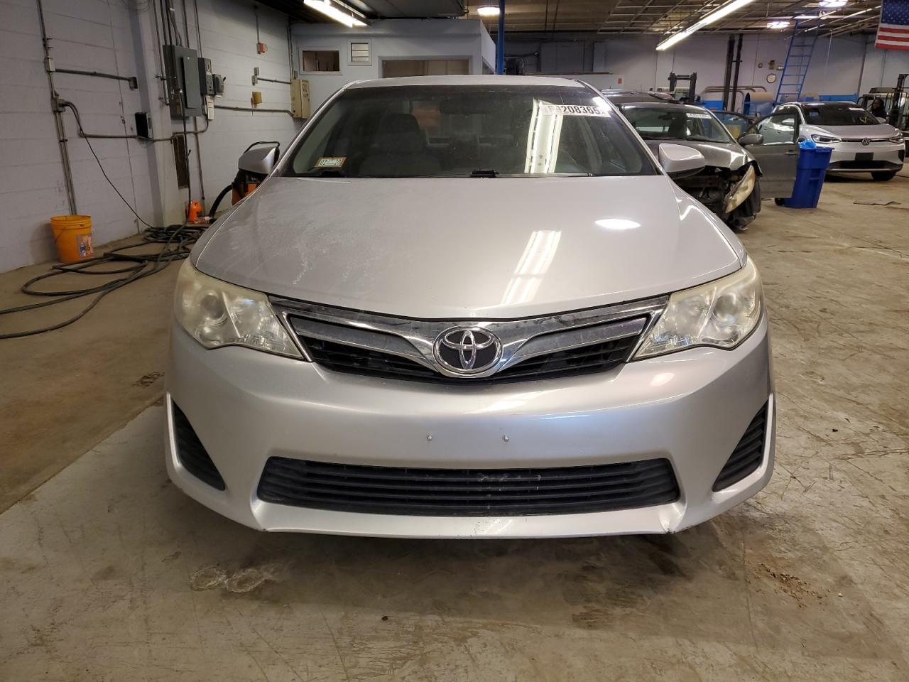 2014 TOYOTA CAMRY L - Image 5