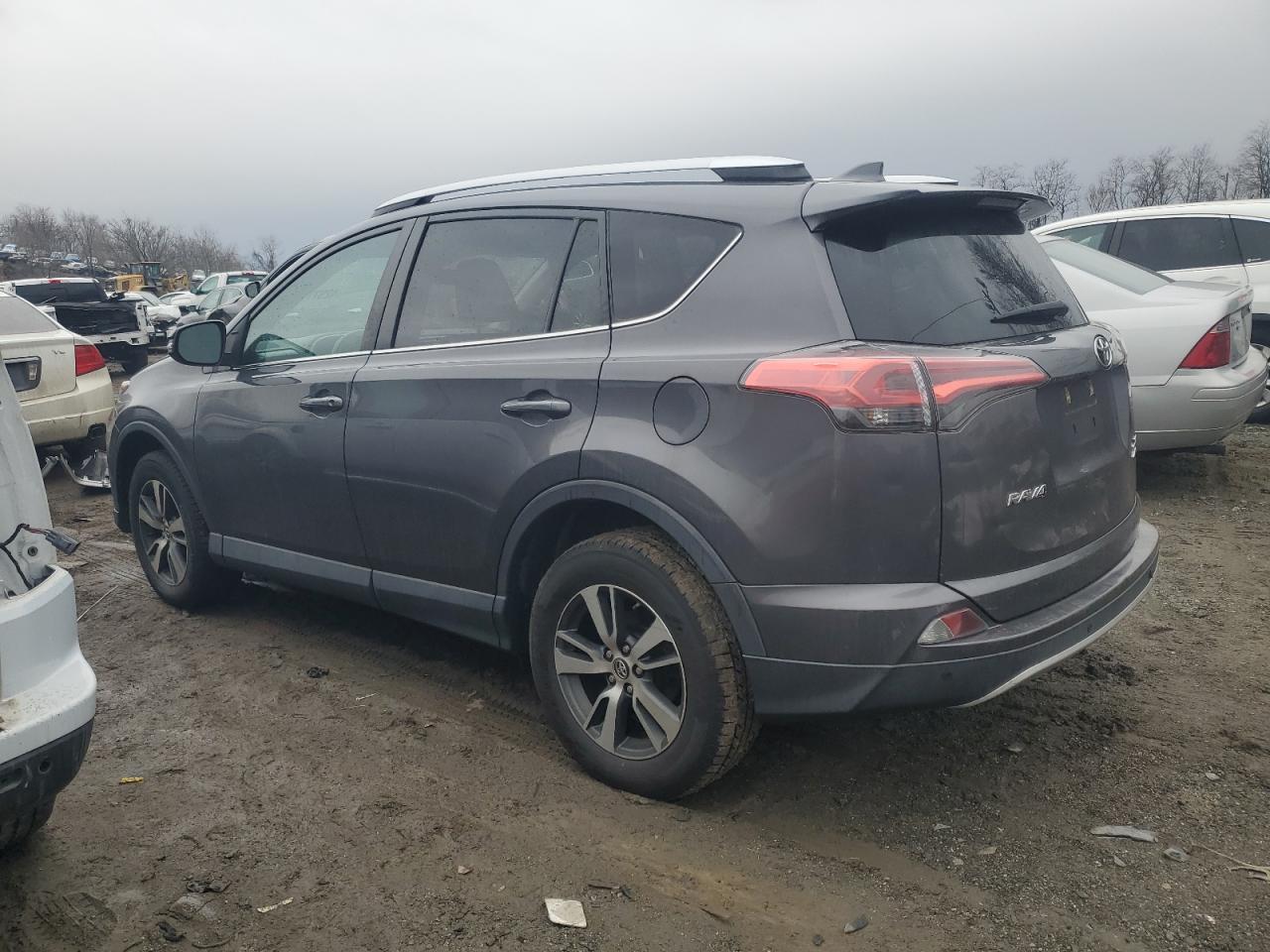 2016 TOYOTA RAV4 XLE - Image 2