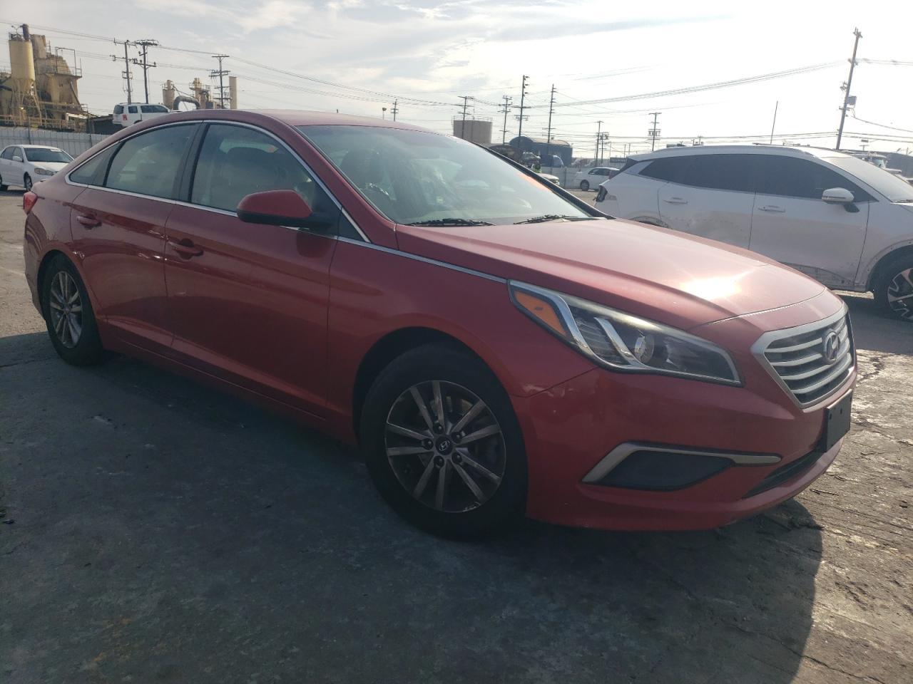 2017 HYUNDAI SONATA SE - Фото 4