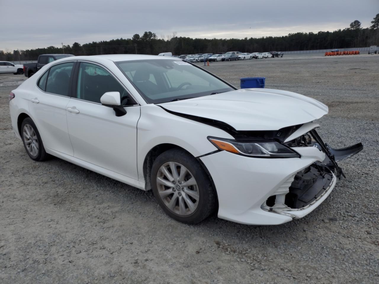 2020 TOYOTA CAMRY LE - Фото 4