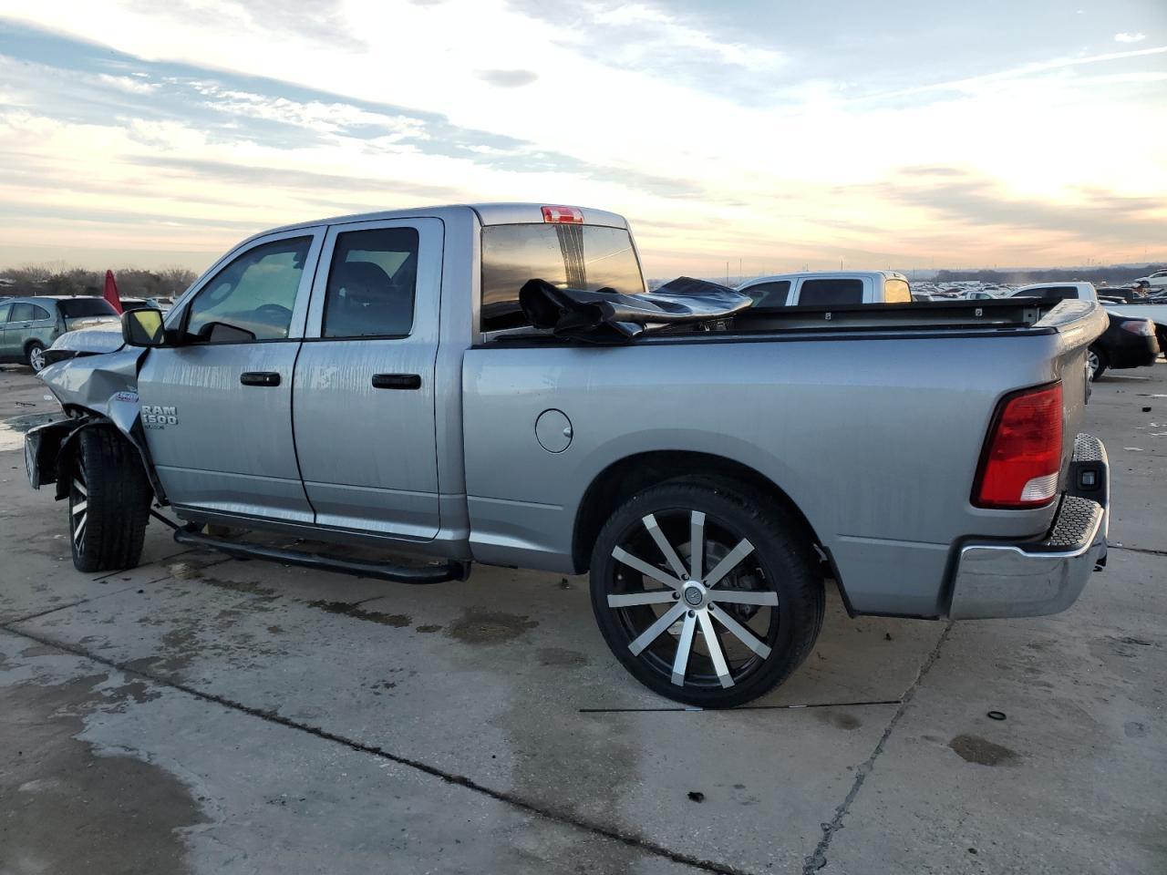2019 RAM 1500 CLASS - Фото 2