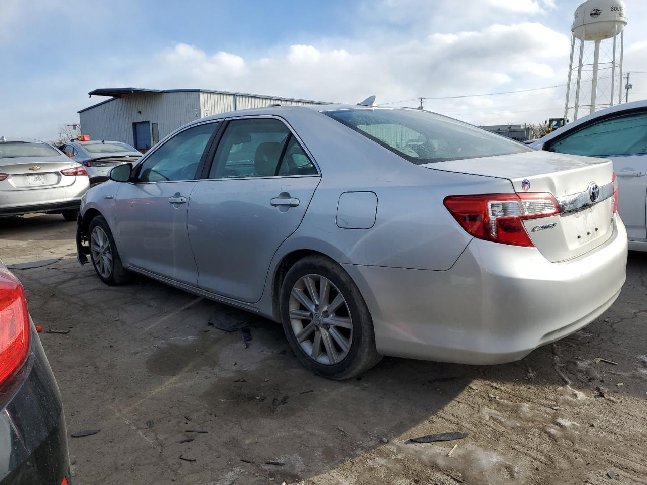 2012 TOYOTA CAMRY HYBR - Фото 2