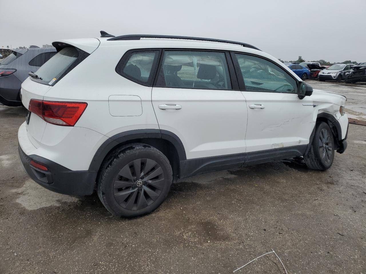 2023 VOLKSWAGEN TAOS S - Image 3