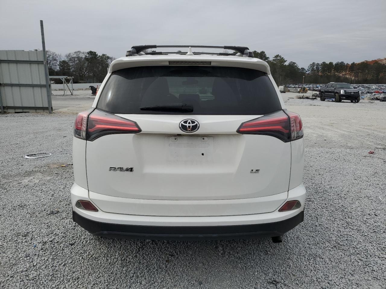 2018 TOYOTA RAV4 LE - Image 6