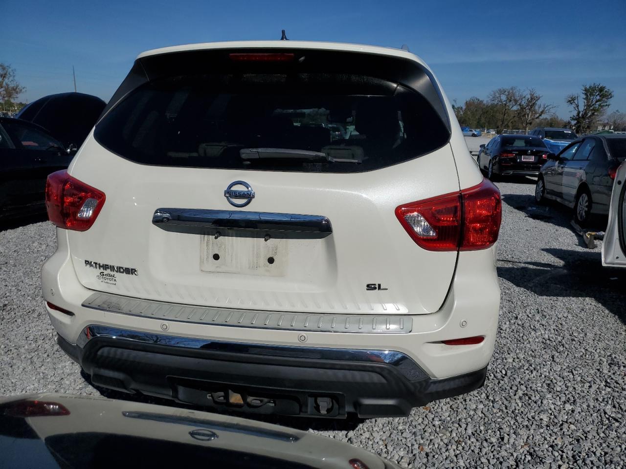 2017 NISSAN PATHFINDER - Image 6