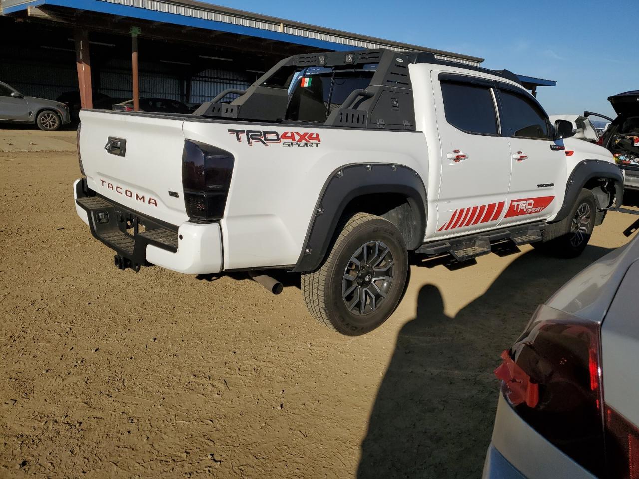 2023 TOYOTA TACOMA DOU - Фото 3