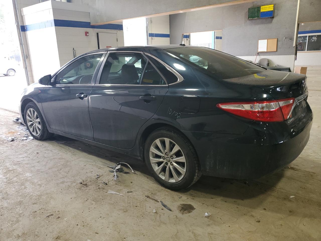 2016 TOYOTA CAMRY LE - Фото 2