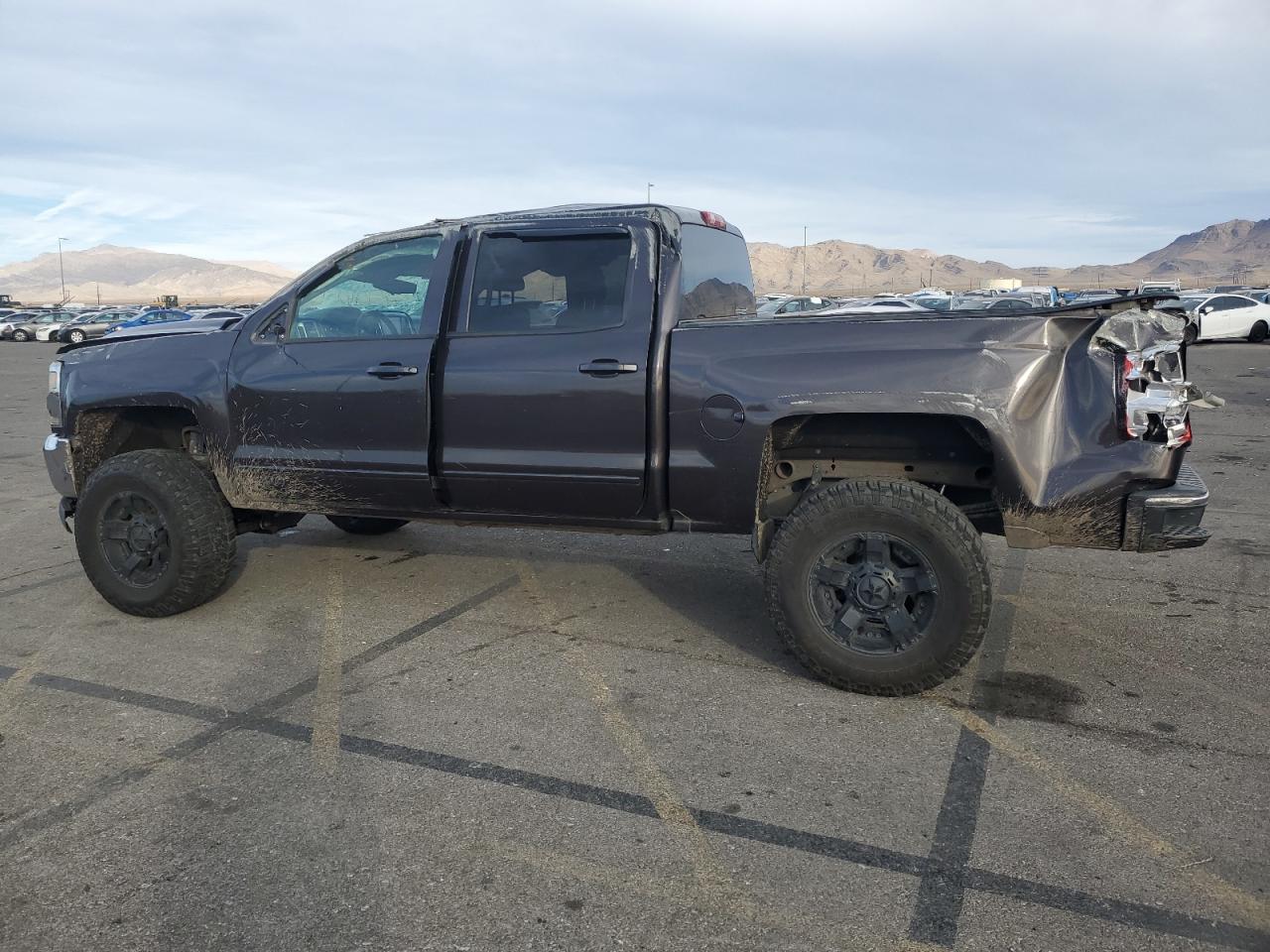 2016 CHEVROLET SILVERADO - Image 2