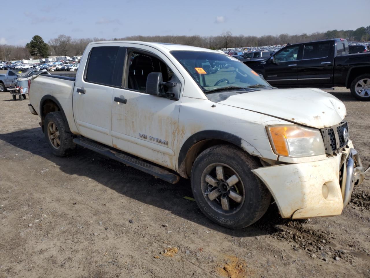2012 NISSAN TITAN S - Фото 4