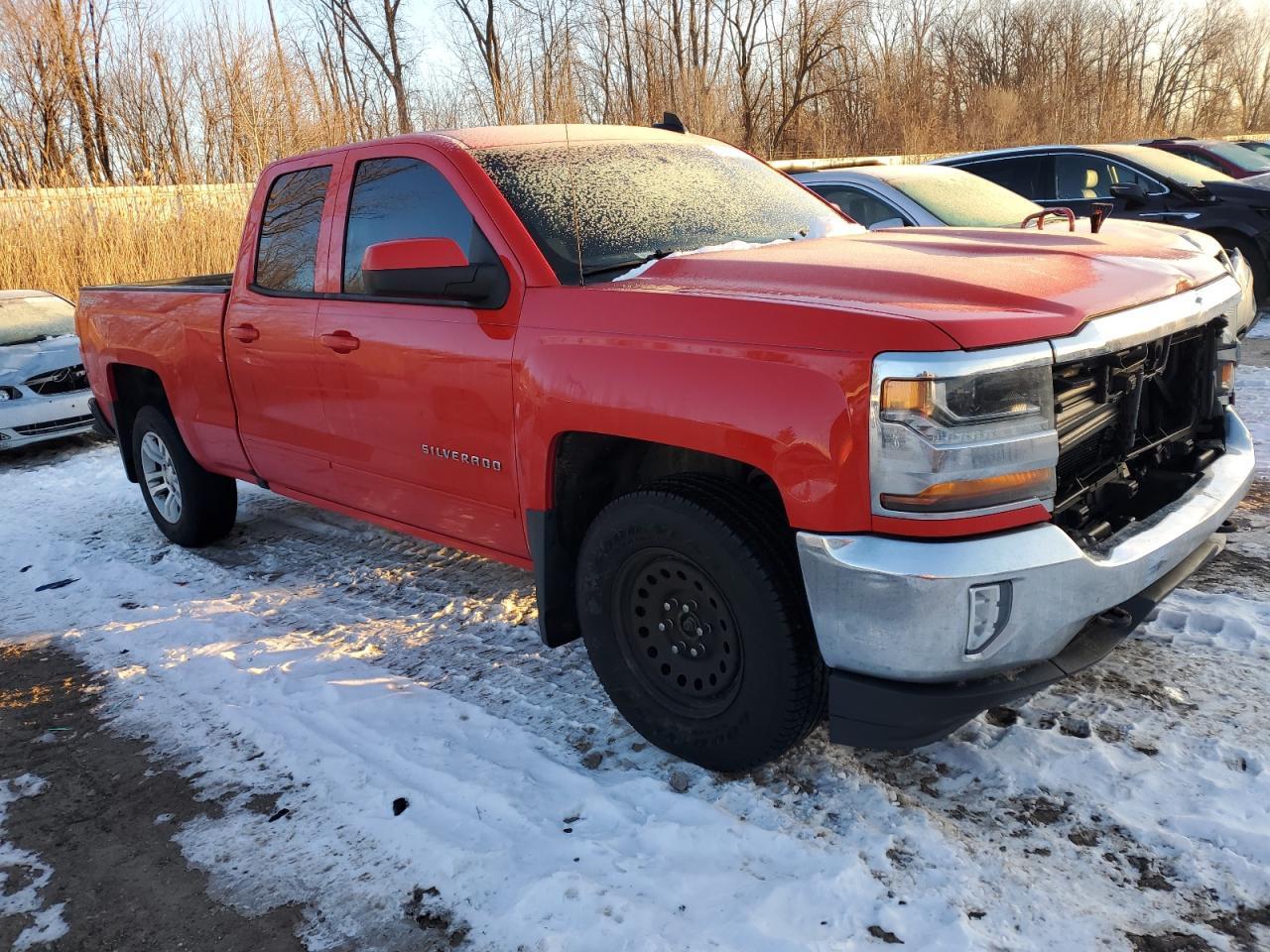 2017 CHEVROLET SILVERADO - Фото 4