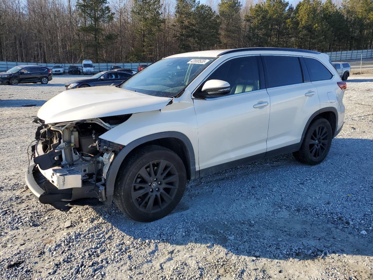 2019 TOYOTA HIGHLANDER