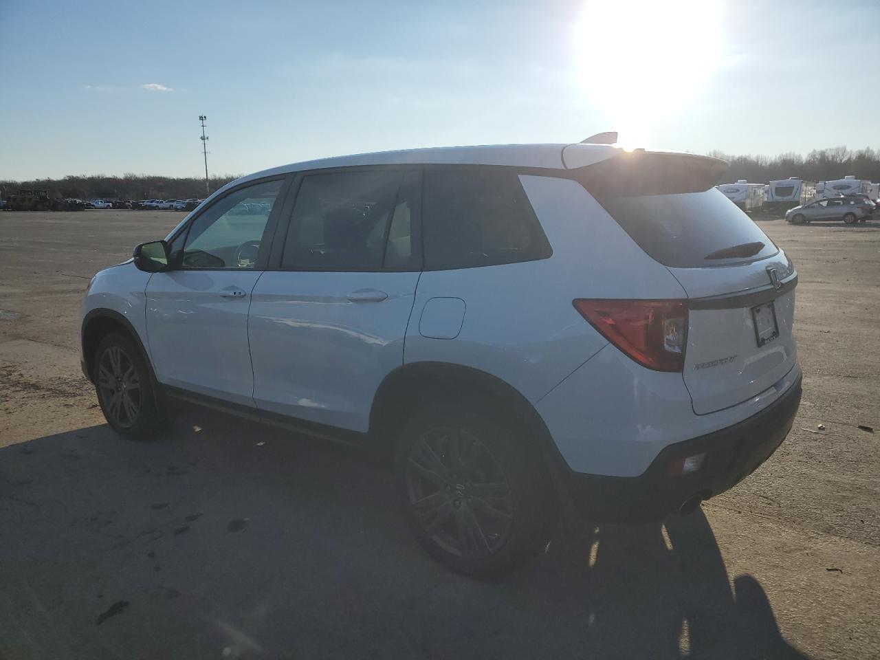 2019 HONDA PASSPORT E - Image 2