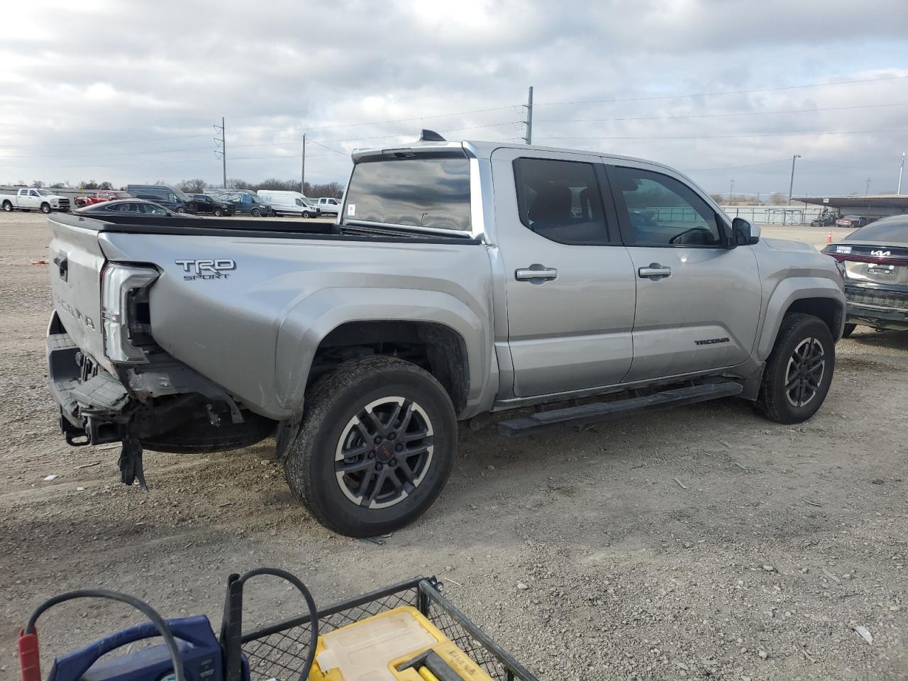 2024 TOYOTA TACOMA DOU - Фото 3
