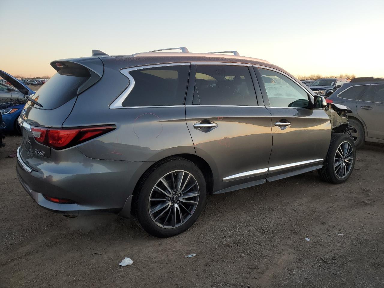 2017 INFINITI QX60 - Фото 3