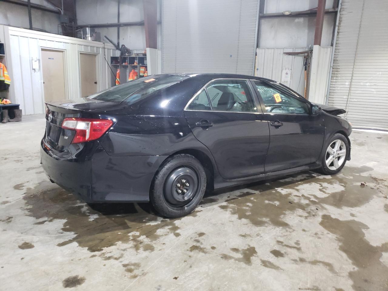 2014 TOYOTA CAMRY L - Image 3