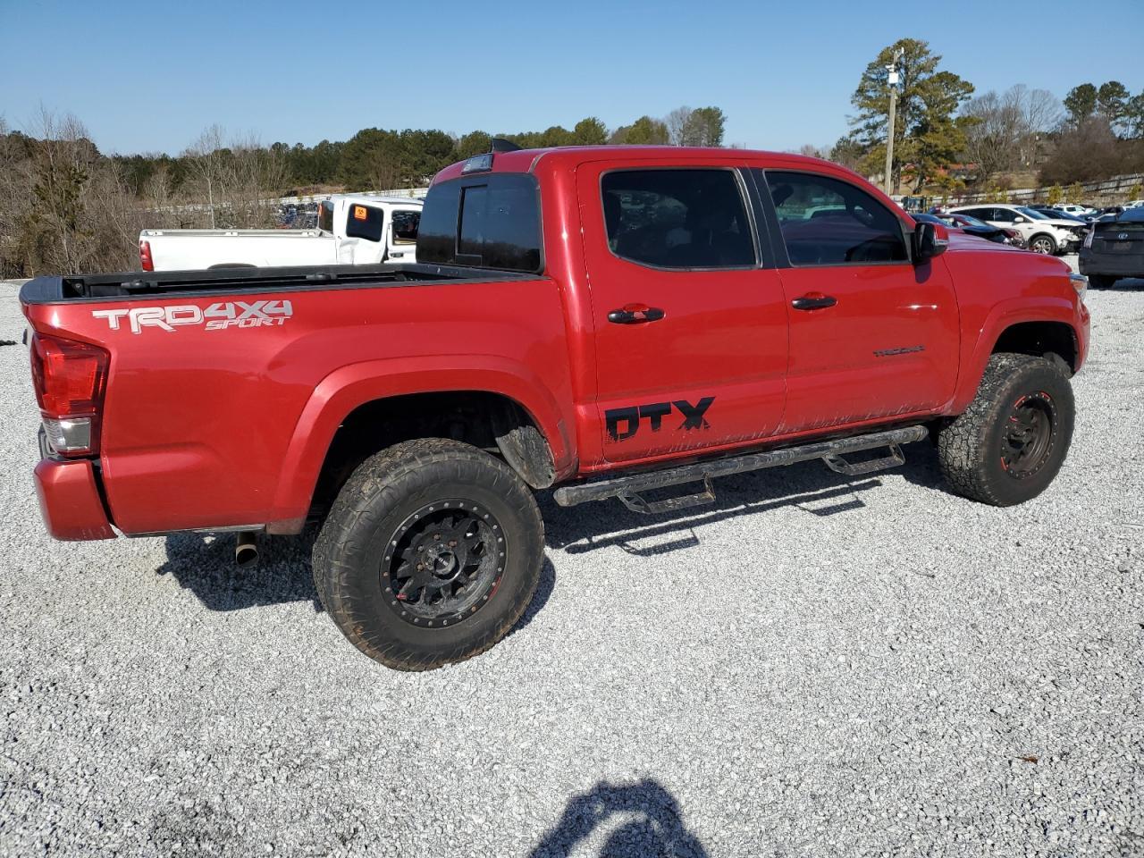 2017 TOYOTA TACOMA DOU - Фото 3