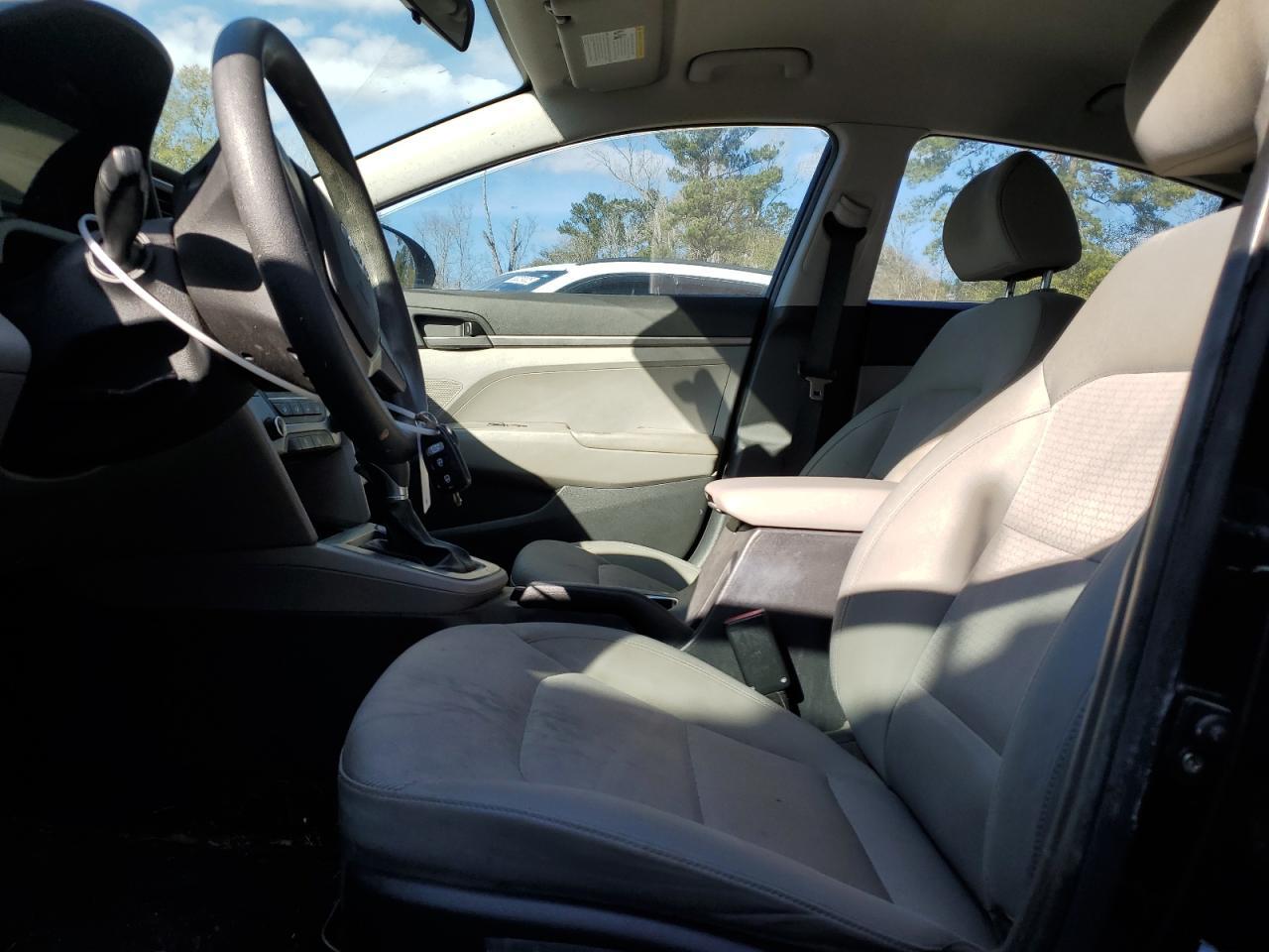 2017 HYUNDAI ELANTRA SE - Фото 7